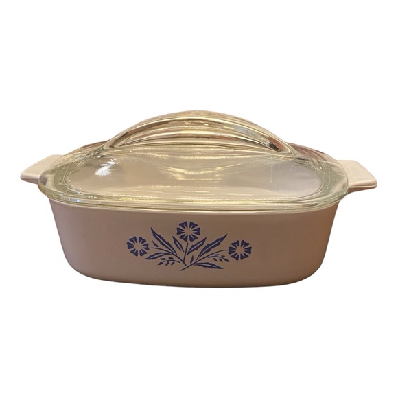 Corningware Other - Vintage Corningware casserole dish with lid Cornflower blue 1 quart EUC